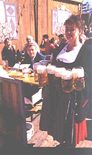 Bierkellnerin auf dem Oktoberfest